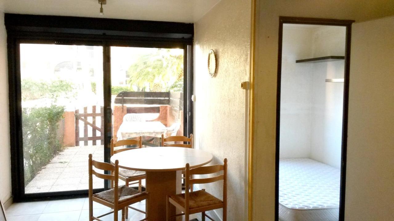 Appartement Charmant A Canet En Roussillon 36 M² Piscine Partagee Bagian luar foto
